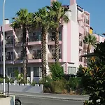 Rosy Hotel