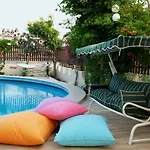 Hotel Rosy 3*