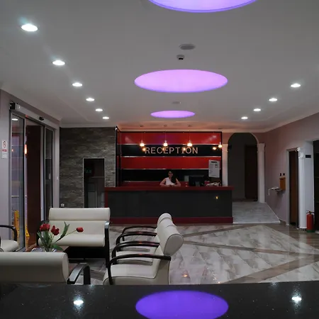 Rosy מלון מרמריס