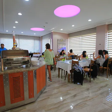 Rosy מלון מרמריס