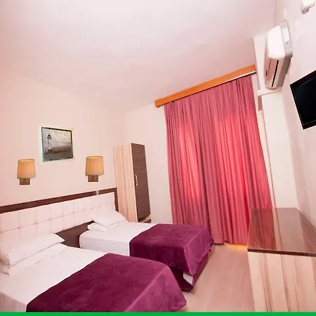 Rosy Hotel 2*