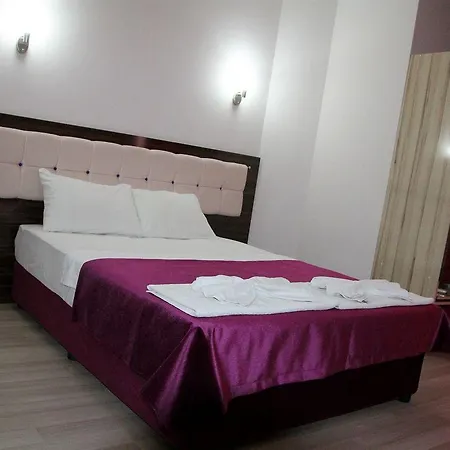 Rosy Hotel