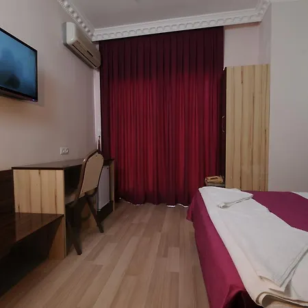 Rosy Hotel