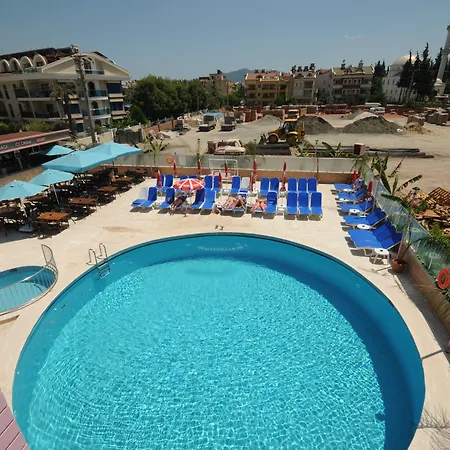 Rosy 3*